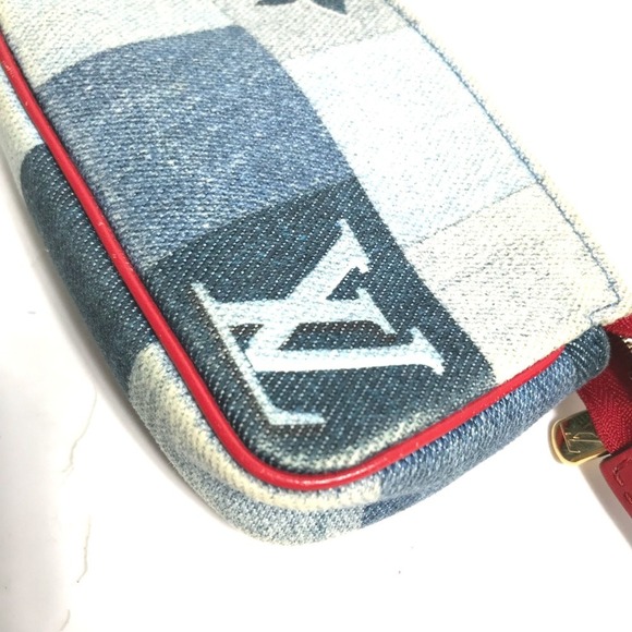 LOUIS VUITTON Blue Monogram Wallet - Picture 11 of 11